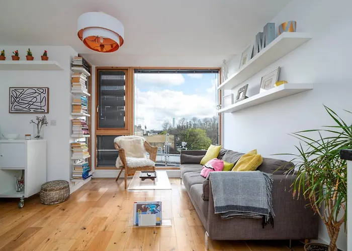 Guestready - Stylish Stay With Skyline Views